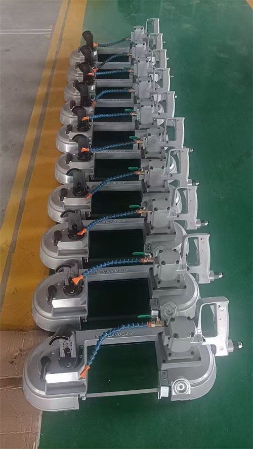 華礦集團熱銷產品氣動帶鋸發(fā)往山西